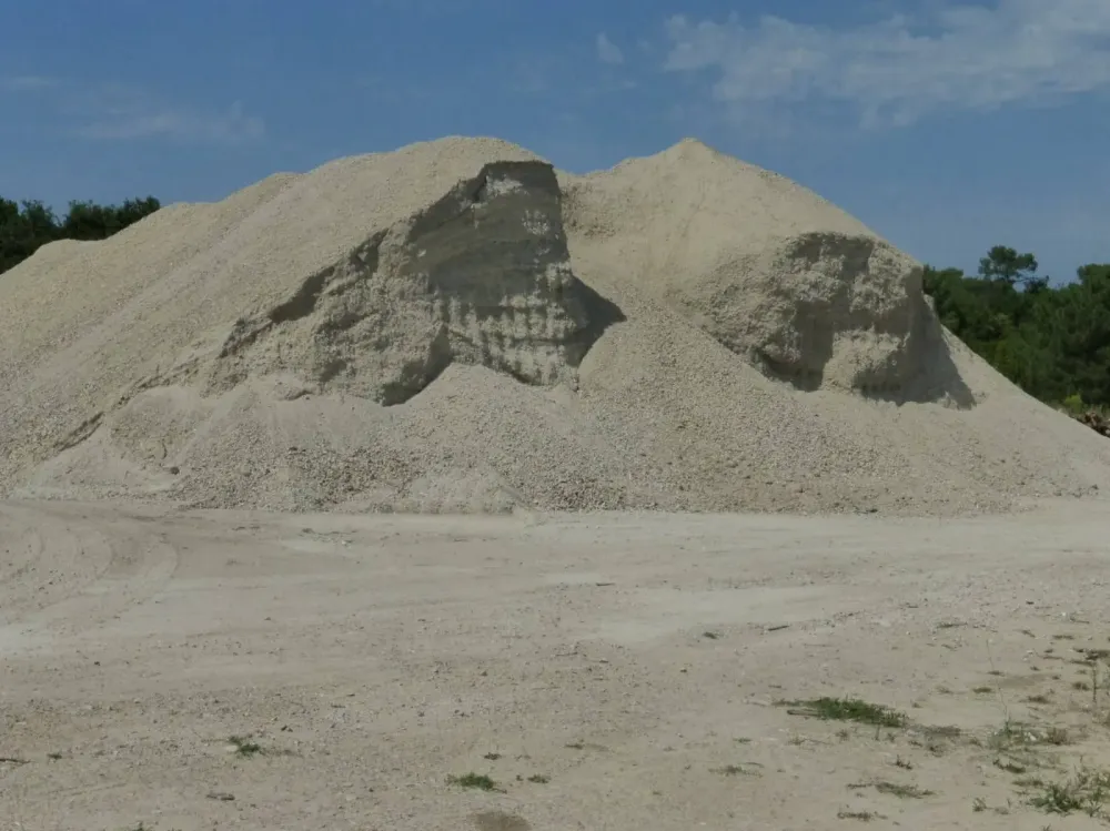 Béton concassé près de Vayres