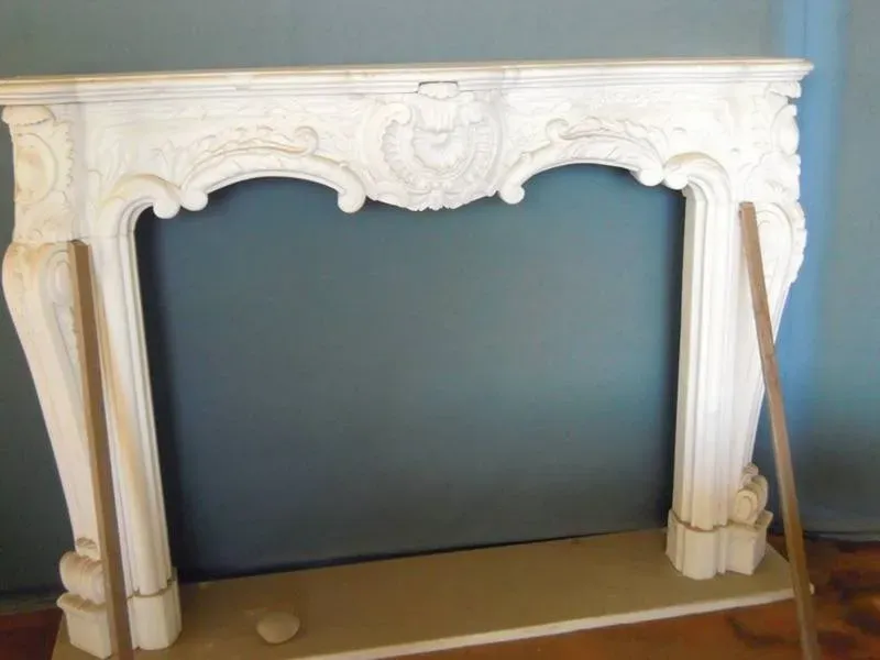 Vous recherchez une magnifique cheminée Louis XV et XVI en Gironde